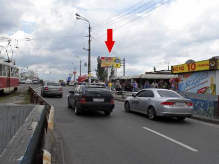 Билборд A в Киеве М. "Черниговская" (выход из станции); трансп. развязка с пр. Броварским (Чернігівська площа (Новоросійська пл.).), рынок; в напр. к рынку "Юность" фото 1