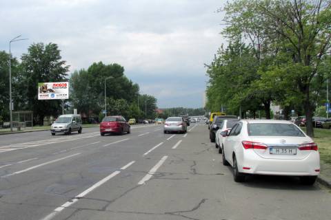 Билборд B в Киеве, 6х3  вул. Ревуцького, 9 (напроти) фото 1