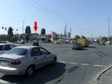 Призма A в Киеве Ватутина пр-т / Драйзера ул.(Троещ.рынок)  правый - 28752 фото 1