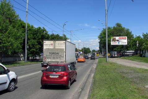 Видеоборд A в Киеве, екран  Кільцева дорога / Жмеринська вулиця (напроти Шпалерного ринку) в сторону просп. Берестейський (Перемоги) - 617298 фото 1