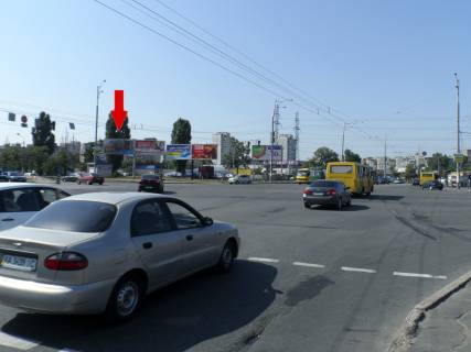 Призма A в Киеве Ватутина пр-т / Драйзера ул.(Троещ.рынок)  левый - 28748 фото 1