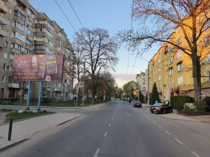 Билборд A в Ивано-Франковске вул.Вовчинецька (Гагаріна), 9, Viva Italia фото 1