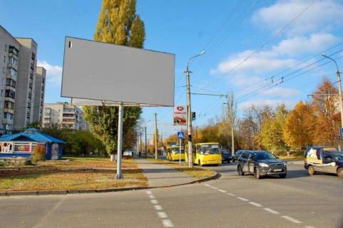 Билборд B в Луцке, 3x6  вул.Захисників України (колишня Гордіюк),35 на перехресті фото 1