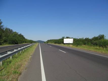 Билборд A в Середньому, 3x6  Автодорога "Киев-Чоп", 1000 м от перехрестя  в смт. Середнє фото 1