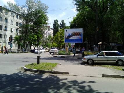 Бэклайт A в Херсоне, 4x3  Угол ул.Університетська (40 років Жовтня) и ул.Мира фото 1
