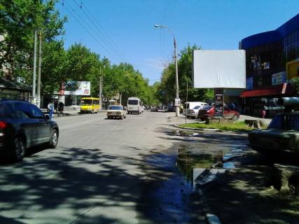 Бэклайт A в Херсоне, 4x3  Ул.И.Кулика,114 фото 1