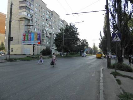 Billboard B in Sumi, 3х6  st. Metallurgov Photo 1