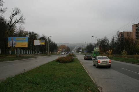 Билборд B в Каменец-Подольском, 3х6  пр.Грушевського перед в’їздом на СТО фото 1