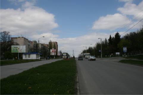 Билборд B в Каменец-Подольском, 3х6  пр.Грушевского навпроти в’їзду в училище №14 (біля зупинки “Проспект”) фото 1
