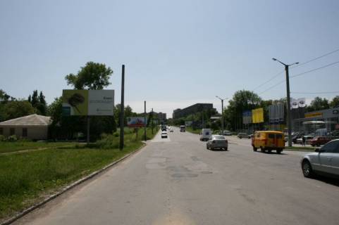 Билборд B в Каменец-Подольском, 3х6  Хмельницьке шосе навпроти автосалону “Смотрич-авто” фото 1