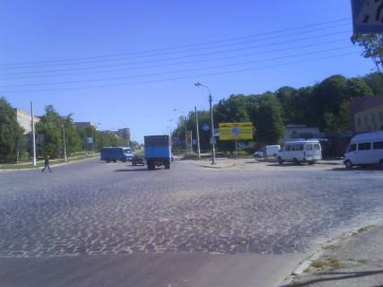 Билборд A в Каменец-Подольском, 3х6  перехрестя пр.Грушевського та вул.І.Франка фото 1
