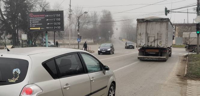 Билборд B в Каменец-Подольском, 3х6  перехрестя вул. Привокзальна та вул. Д.Галицького фото 6