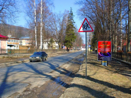 Ситилайт A в Яремче, 1,2x1,8  Траса Н-09 Мукачево-Львів, Свободи, кафе Квітуча Долина, санаторій Прикарпатський, пішохідна зона до водоспаду Пробій, напрямок руху на Івано-Франківськ фото 1