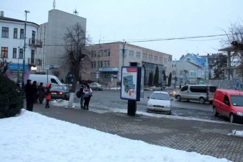Ситилайт C в Надворной, 1,2x1,8  Чорновола, міський фонтан, пошта, РДА, маг.Ольга фото 1