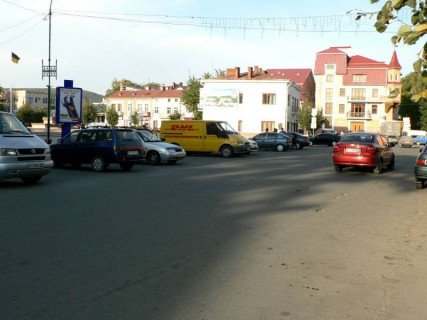 Сiтiлайт B у Надвірній, 1,2x1,8  Майдан Шеченка, ТЦ Квадрат, маг.Камея, ліворуч Фото 1
