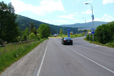 Билборд A в Микуличине, 3x6  Траса Н-09 Мукачево-Львів, АЗС УкрНафта, напрямок руху на Буковель фото 1