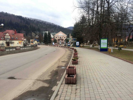 Сітіскролл A у Яремче, 1,2x1,8  Траса Н-09 Мукачево-Львів, Свободи, центральна міська алея, навпроти нової Церкви, напрямок руху на Буковель Фото 1
