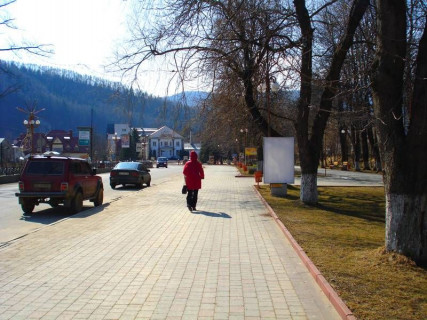 Ситилайт A в Яремче, 1,2x1,8  Траса Н-09 Мукачево-Львів, Свободи, центральна міська алея, привокзальна площа, з/д вокзал, кафе Каштан, напрямок руху на Буковель фото 1
