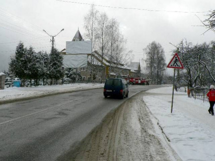 Билборд B в Яремче, 3x6  Траса Н-09 Мукачево-Львів, Свободи, центральна частина міста, пожежна частина, масив багатоповерхових будівель, напрямок руху на Буковель (низ) фото 1