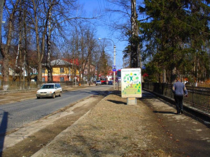 Ситилайт A в Яремче, 1,2x1,8  Траса Н-09 Мукачево-Львів, Свободи, міський ринок, автозупинка, санаторій Прикарпатський, пішохідна зона до водоспаду Пробій, напрямок руху на Івано-Франківськ фото 1
