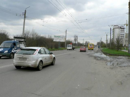 Билборд B в Ивано-Франковске, 3x6  Івасюка-Паркова, напрямок руху зі сторони вул.Миру, Миколайчука (супермаркети Арсен, Епіцентр) в сторону вул.Тисменецька (АЗС УкрТатНафта, ресторан Легенда) фото 1