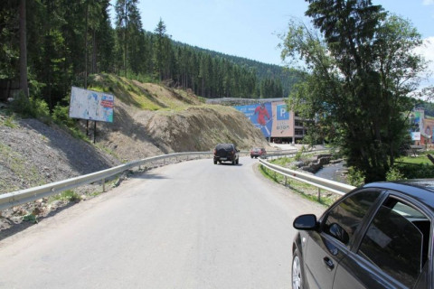 Билборд B в Буковеле, 3x6  Траса Н-09 Мукачево-Львів, дорога на Буковель (с.Поляниця), 60 м до Буковеля, напрямок руху на Буковель фото 1