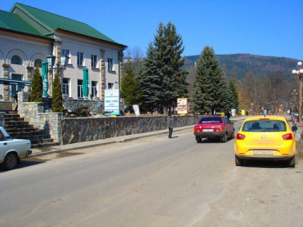 Ситилайт B в Яремче, 1,2x1,8  Траса Н-09 Мукачево-Львів, Свободи, кафе-рест. Турист, маг.Файно, Будинок культури, напрямок руху на Івано-Франківськ фото 1