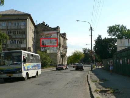 Білборд, Бігборд (Борд)  B у Буковелі Мазепи 83 (настінний), супермаркет Гостинний Дім, напрямок руху з центру міста вул.Січових Стрільців, Бельведерська в напрямку вул. Довженка, Набережна (супермаркетів Велес, Comfy) Фото 1