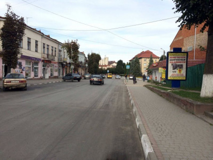 Ситилайт A в Надворной, 1,2x1,8  Грушевського, супермаркет 555, маг.Делікат, напрямок руху до Майдану Шевченка фото 1