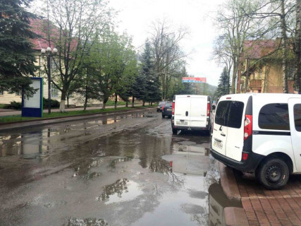 Ситискролл B в Яремче, 1,2x1,8  Траса Н-09 Мукачево-Львів, Свободи, супермаркет Вопак, напрямок руху на Івано-Франківськ фото 1