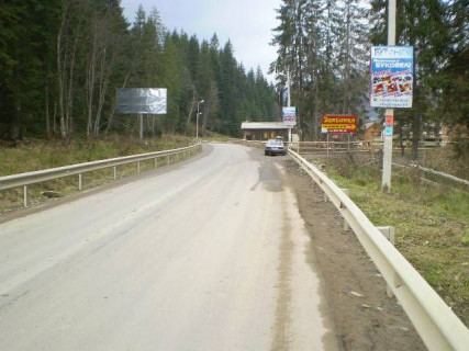 Билборд B в Буковеле, 3x6  Траса Н-09 Мукачево-Львів, дорога на Буковель (с.Поляниця), біля садиби "Ра", 300 м до Буковеля, напрямок руху на Буковель фото 1