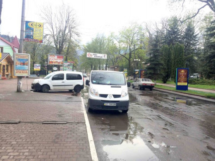 Ситискролл A в Яремче, 1,2x1,8  Траса Н-09 Мукачево-Львів, Свободи, супермаркет Вопак, напрямок руху на Буковель фото 1