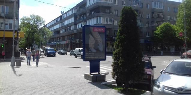 Ситилайт B в Кременчуге, 1,2х1,8  ул. Соборная  д. №15/42 (возле Меги, в сторону рынка) фото 1