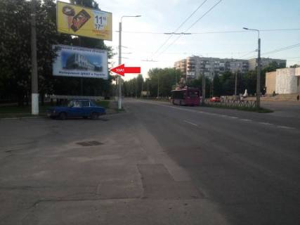 Билборд A в Кременчуге, 3x6  проспект Леси Украинки ( 50 лет Октября), район дворца «Нефтефимик» фото 1