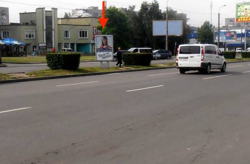 Билборд A в Луцке пр.  Соборності, розділова смуга від ринку "Північний" до маг."Троянда" (поруч зупинка, магазини) фото 1