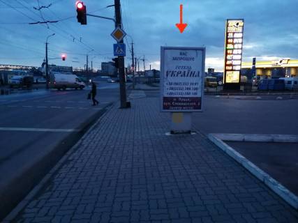 Билборд A в Луцке, 1,8х1,2  вул. Конякіна 30 (ТЦ "Варшавський", Автостанція №1, Варшавський ринок) фото 1
