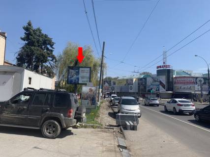Скроллер B в Черновцах, 3.12*2.30  Сіті-борд просп.Незалежності, 80 (маг."Фокстрот") - 373154 фото 1