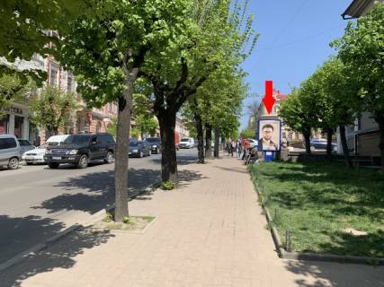 Сiтiлайт A у Чернівцях, 1.2*1.8  Сітілайт вул.Героїв Майдану (Червоноармійська) (біля ЦНАП) Фото 1