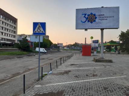 Билборд A в Черновцах, 6 х 3  проспект Незалежності,  біля ТЦ "Проспект" буд.96 фото 1