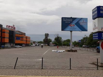 Билборд B в Черновцах, 6 х 3  проспект Незалежності,  біля ТЦ "Проспект" буд.96 фото 1