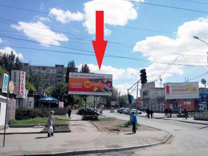 Білборд, Бігборд (Борд)  B у Кривому Розі пр-кт. 200 річчя Кр. Рогу - вул. Співдружньості-66, зуп. Ювілейна. Зупинки громадського транспорту, багато магазинів, АТБ, ринок Ювілейний. Великій трафік транспорту, та пішоходів. Широкий огляд з червоної лінії. Фото 1