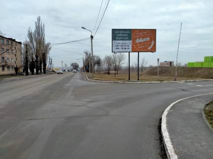 Білборд A у Кривому Розі Леоніда Бикова вул. (кол. Лепешинської), 33. заїзд до стоянки ТЦ "Епіцентр", ТЦ Метро, АЗС Сентоза и РЛС). Напрямок руху транспорту від Вечірнього, об′їздної, ТЦ Метро до Епіцентру та пл. Поля Фото 1