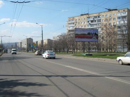 Білборд, Бігборд (Борд)  A у Кривому Розі мкн-н 7-й Зарічний,6 - вул. Панкеєва,2 напрямок руху до вул. Десантної Фото 1