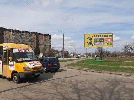 Билборд A в Кривом Роге перехрестя вул. Павла Глазового та вул. І. Авраменка-14. станція ШТ, спальний район Вечірній. фото 1