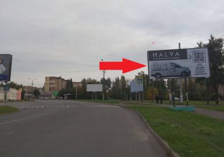 Білборд, Бігборд (Борд)  A у Кривому Розі Павла Глазового вул. (кол. Балакіна), 8 - б-р Вечірній ст. ШТ "пл. А.Поля". Напрямок руху до Леоніда Бикова вул. (кол. Лепешинської). Великий спальний район, РЦ Святошин. Зупинка громадського транспорту. Фото 1