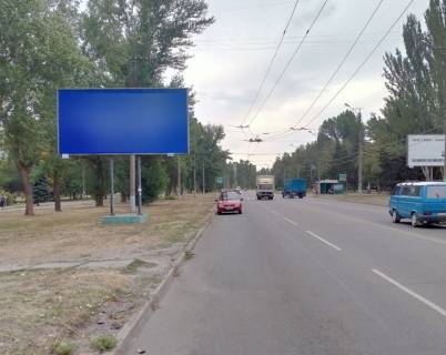 Билборд B в Кривом Роге вул. Електрозаводська, 3а - вул. Десантна, мкр-н. 5-й Зарічний меблевий салон УМК, поворот від  Терри.  фото 1