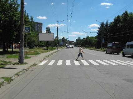 Білборд, Бігборд (Борд)  B у Кривому Розі мкн-н 4-й Зарічнийй, 8 зупинка "Школа міліції", нарямок руху до  вул. Електрозаводської Фото 1