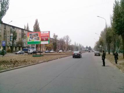 Билборд B в Кривом Роге Олександра Васякіна вул. (кол. Будьонного),4, розділювач. Рудана. Напрямок руху від пр.Гагаріна до Соборності вул. (кол. Косіора) фото 1