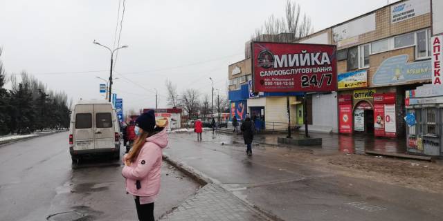 Білборд, Бігборд (Борд)  A у Кривому Розі вул. Алмазна (Погребняка), 18 (ТЦ "АТБ", зуп. "ДК "Карачуни"місце найбільшогї концентрації людей та транспорту в м-ні Карачуни Фото 1