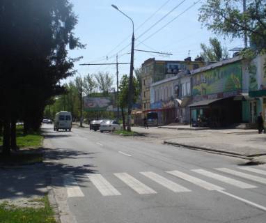 Білборд, Бігборд (Борд)  A у Кривому Розі перехрестя Федора Караманиць вул. (кол. Ватутіна), 52 та  вул. Грибоїдова, напрямок до   129 кварталу Фото 1